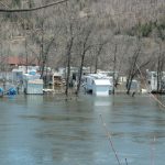 Campingplatz im Wasser des Madawaska River